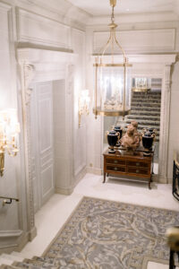 George V Four Seasons - Stairs Wedding