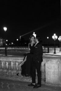 Photoshoot Paris Night Louvre